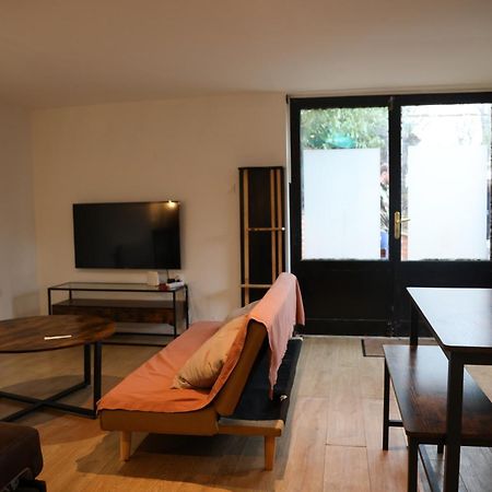 Appartement Avec Une Chambre Montlhéry Exterior foto