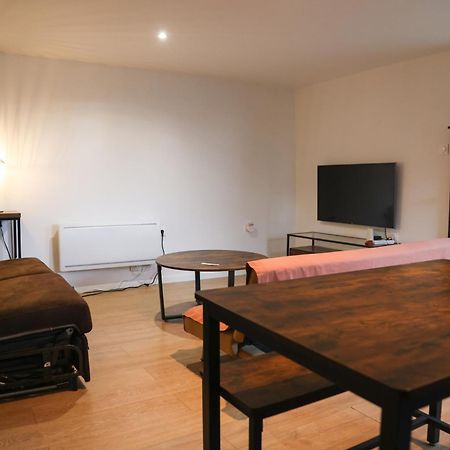 Appartement Avec Une Chambre Montlhéry Exterior foto